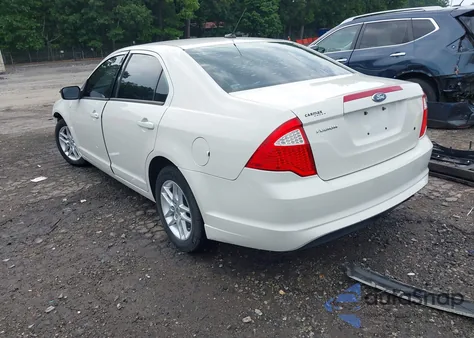 2012 Ford Fusion S z USA, uszkodzony, nr VIN 3FAHP0GA6CR249250